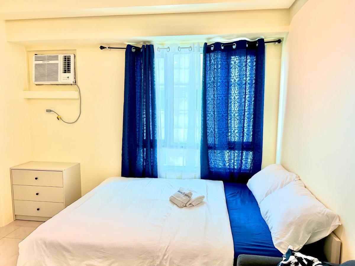 Modern Condo Living In Makati Manila Exterior foto